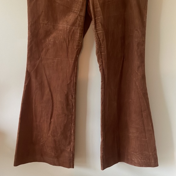 Boden High Waisted Corduroy Flare Leg Pants, size 8P - Picture 3 of 12